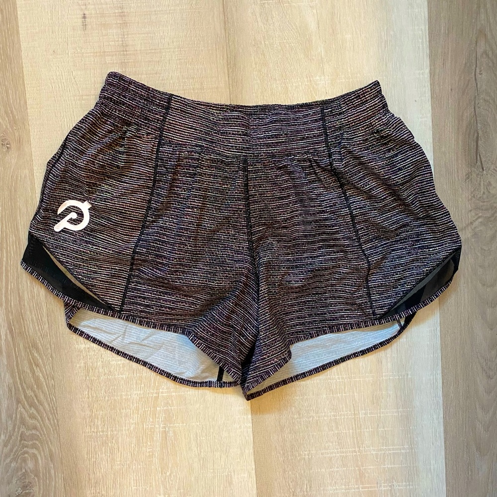 Lululemon hotty hot shorts sz 8